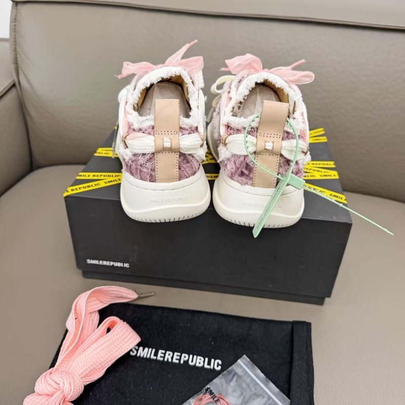 Smilerepublic Canvas Shoes